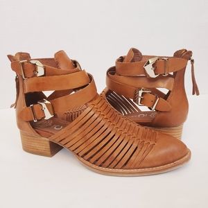 NIB Jeffrey Campbell Stinson Cutout Tan Booties 9